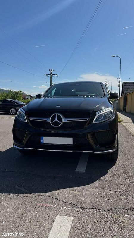 Culoarenegru Utilizat 2016 Mercedes GLE350 Coupe | 36.000 EUR (Preț OK) - Imagine 1/4