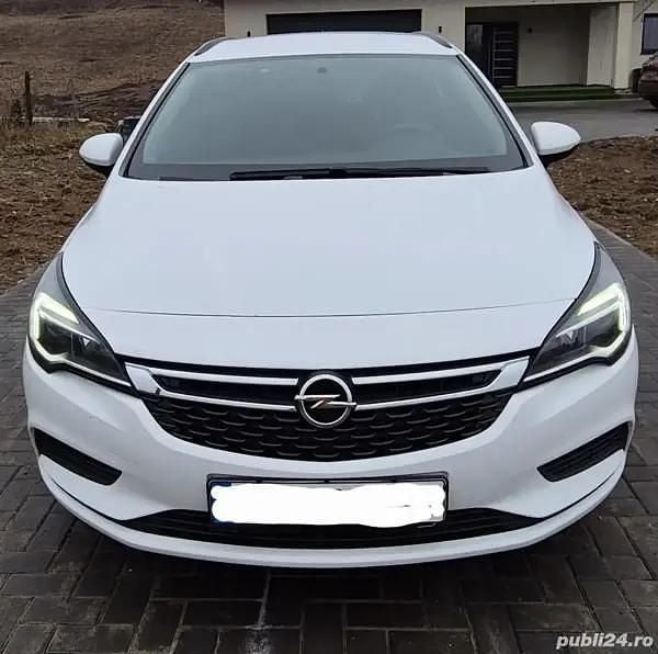 Alb Second-hand 2018 Opel Astra Sport Break | 7.800 EUR (Preț OK) - Imagine 1/4