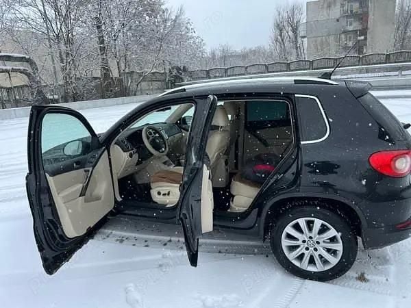 Negru Utilizat 2009 VW Tiguan SUV | 7.700 EUR (Preț OK) - Imagine 1/4