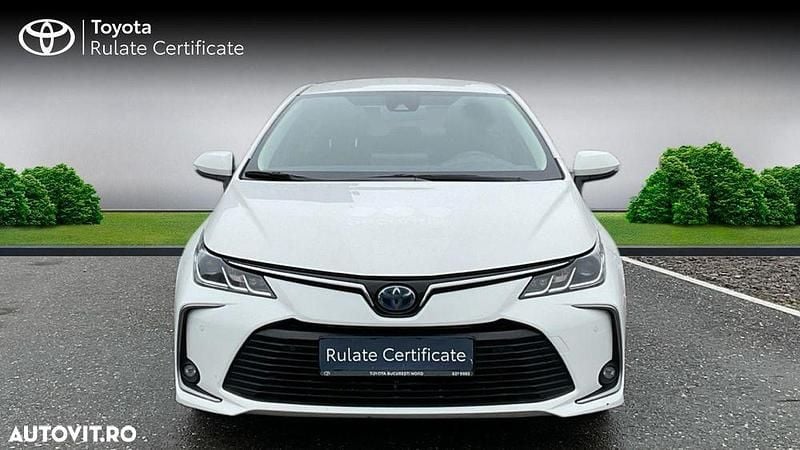 Second-hand Toyota Corolla Business Edition 122 CP (89 kW) 2021 Culoarealb Berlinǎ