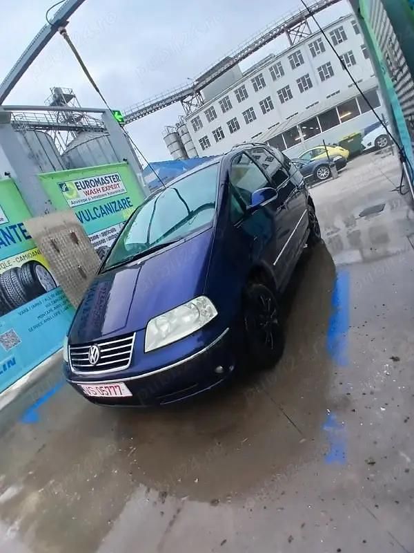 Second-hand VW Sharan 131 CP (96 kW) 2006 Albastru Monovolum