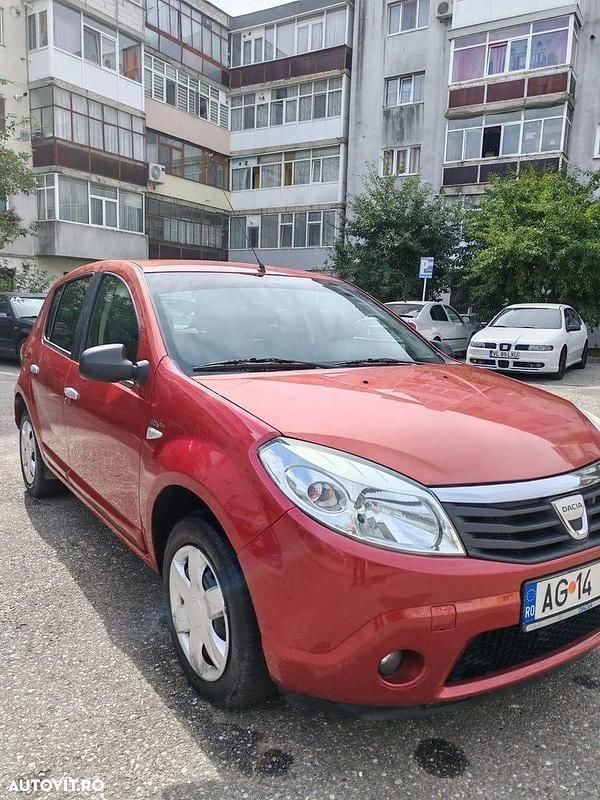 Second-hand Dacia Sandero Ambiance 75 CP (55 kW) 2009 Culoarerosu
