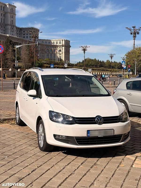 Culoarealb Utilizat 2014 VW Sharan Monovolum | 13.500 EUR (Scump) - Imagine 1/4