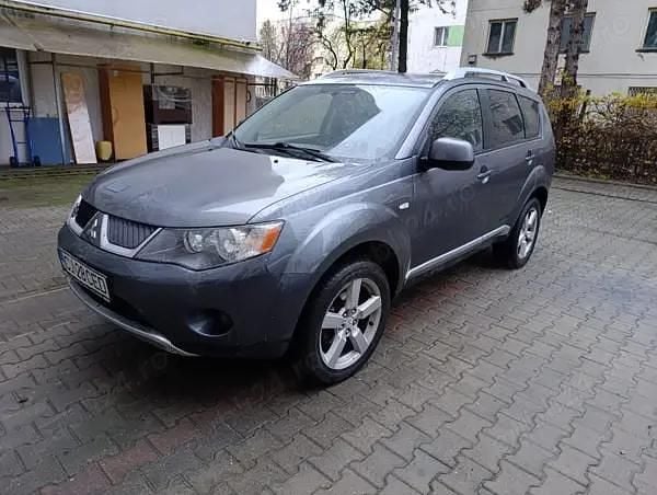 Utilizat 2007 Mitsubishi Outlander SUV | 3.200 EUR (Preț bun) - Imagine 1/4