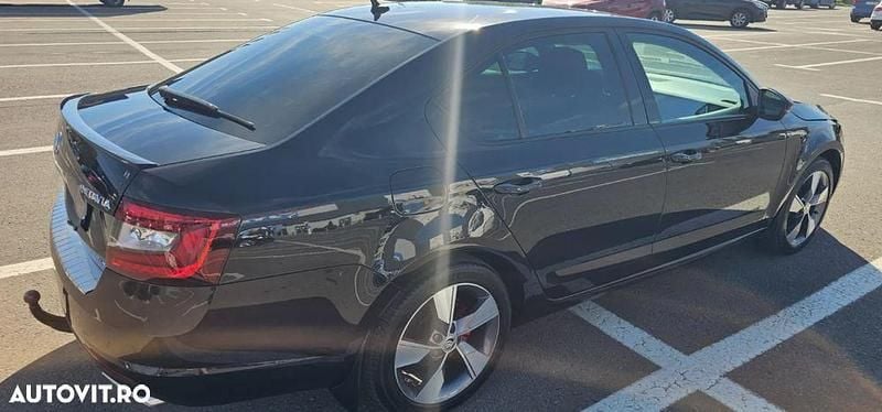 Culoarenegru Utilizat 2019 Skoda Octavia Style Berlinǎ | 15.900 EUR (Super Preț) - Imagine 1/4