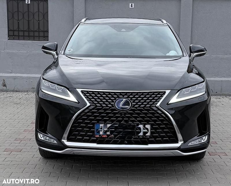 Second-hand Lexus RX450h+ Luxury Line 313 CP (230 kW) 2020 Culoarenegru SUV