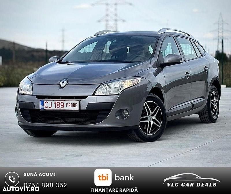 Culoarealte culori Utilizat 2011 Renault Mégane GrandTour Intens Break | 3.990 EUR (Preț bun) - Imagine 1/4