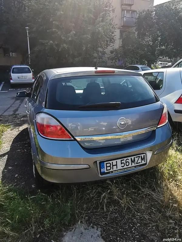 Utilizat 2005 Opel Astra Hatchback | 1.600 EUR (Preț OK) - Imagine 1/3