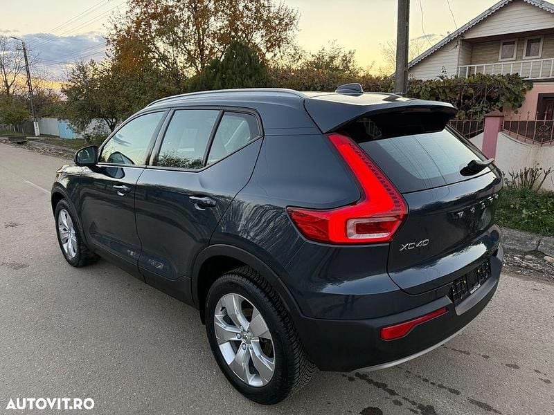 Second-hand Volvo XC40 Momentum 129 CP (94 kW) 2021 Culoarealbastru SUV