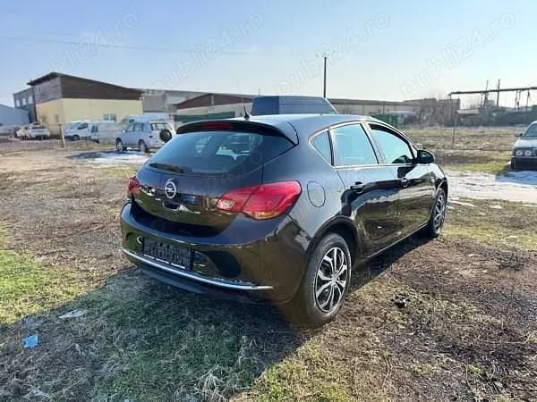 Second-hand Opel Astra 101 CP (74 kW) 2011 Hatchback