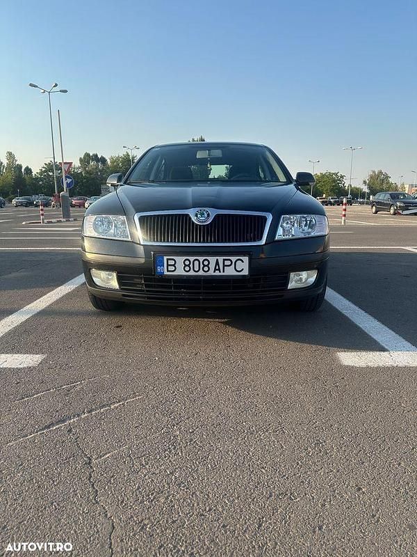 Negru Utilizat 2008 Skoda Octavia Berlinǎ | 3.200 EUR (Preț OK) - Imagine 1/4