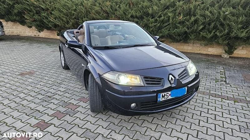 Culoarealbastru Utilizat 2006 Renault Mégane Cabriolet Cabrio | 2.290 EUR - Imagine 1/4