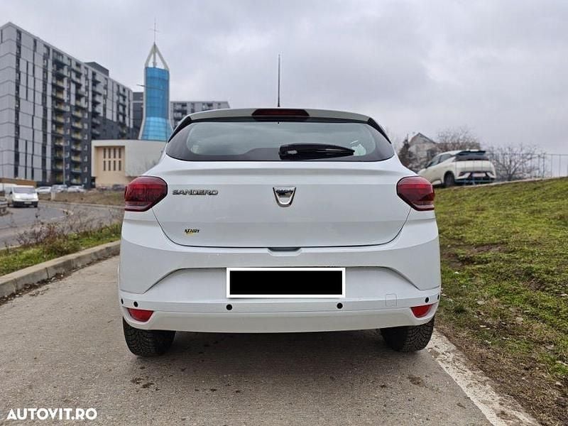 Second-hand Dacia Sandero Comfort 65 CP (47 kW) 2022 Culoarealb