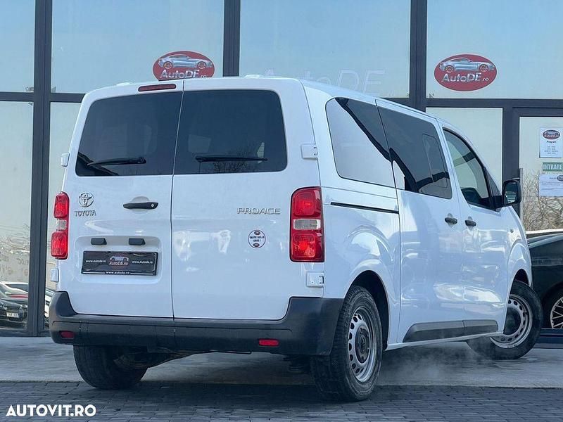 Second-hand Toyota Proace 120 CP (88 kW) 2020 Culoarealb Monovolum