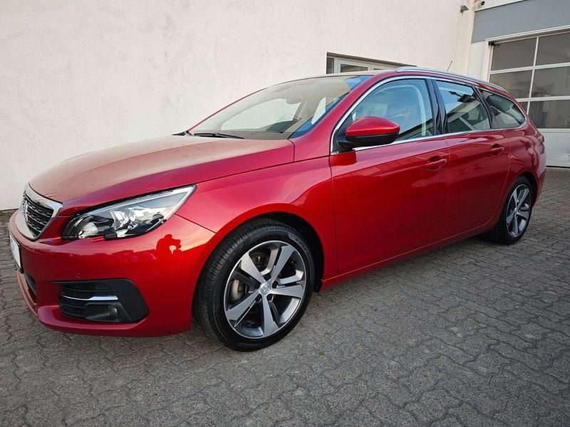 Utilizat 2020 Peugeot 308 Allure | 15.891 EUR (Scump) - Imagine 1/1