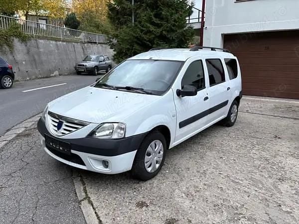Alb Utilizat 2008 Dacia Logan MCV Lauréate Break | 1.999 EUR (Scump) - Imagine 1/4