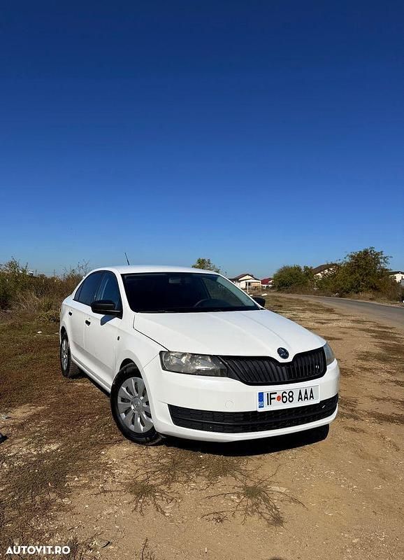 Culoarealb Utilizat 2013 Skoda Rapid Active Hatchback | 4.490 EUR (Preț OK) - Imagine 1/4