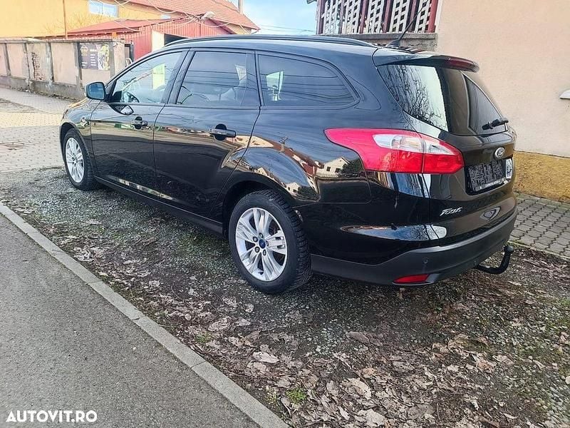 Second-hand Ford Focus 125 CP (91 kW) 2014 Culoarenegru Break