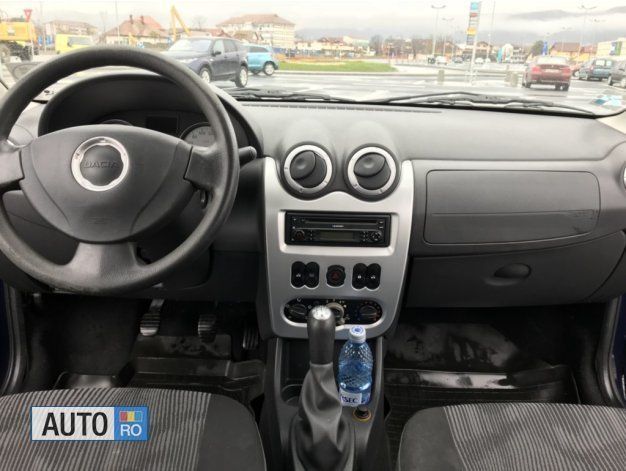 Second-hand Dacia Logan Lauréate 75 CP (55 kW) 2010 Albastru Berlinǎ