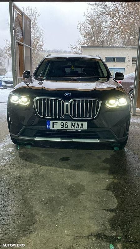 Culoarenegru Utilizat 2021 BMW X3 SUV | 30.492 EUR (Preț bun) - Imagine 1/4