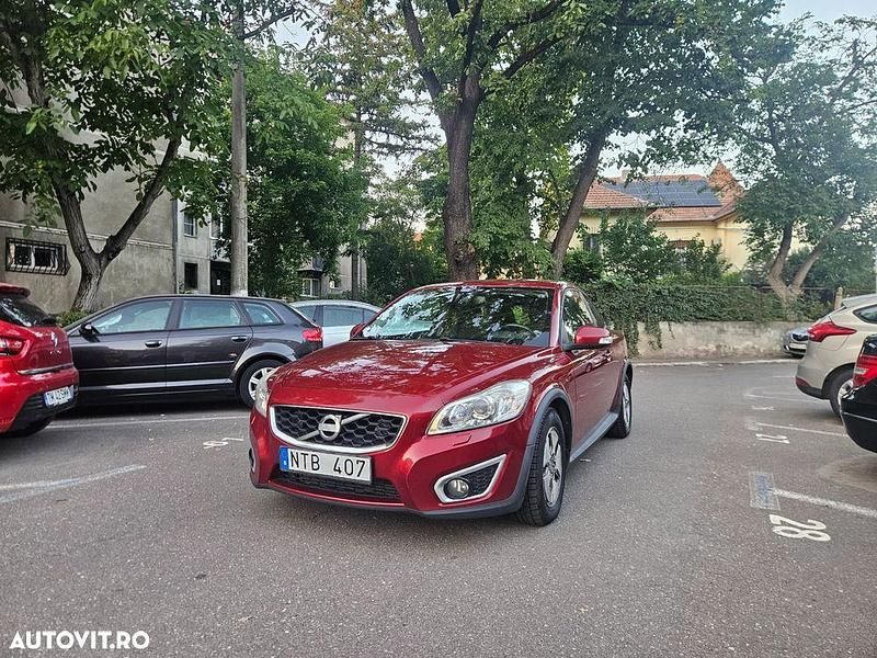 Culoarerosu Utilizat 2011 Volvo C30 Kinetic Hatchback | 4.250 EUR - Imagine 1/4