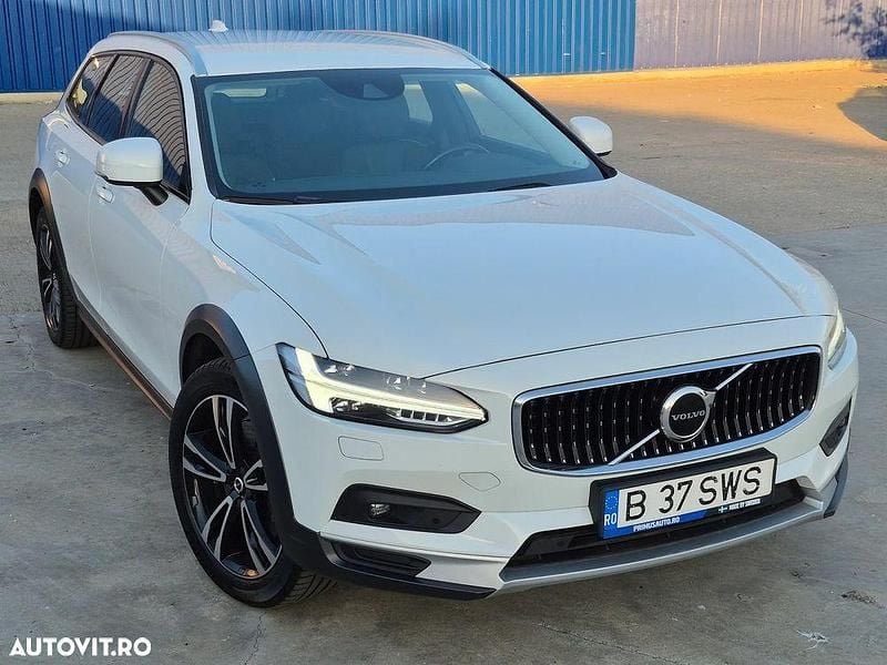 Culoarealb Second-hand 2021 Volvo V90 R-Design Break | 33.950 EUR (Preț OK) - Imagine 1/4