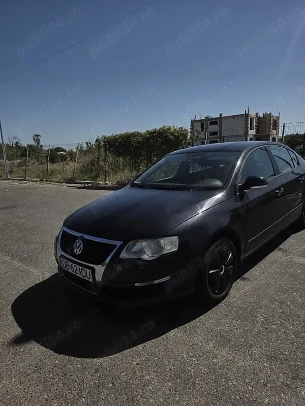Negru Utilizat 2006 VW Passat Berlinǎ | 1.800 EUR (Super Preț) - Imagine 1/4