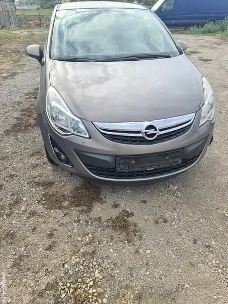 Utilizat 2011 Opel Corsa | 2.750 EUR (Preț OK) - Imagine 1/4