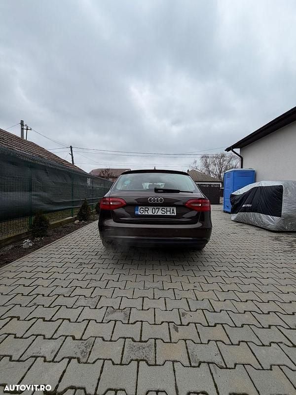 Second-hand Audi A4 143 CP (105 kW) 2012 Culoaremaro Break
