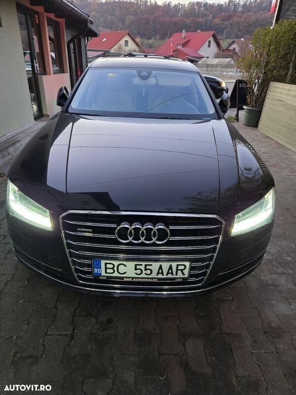 Negru Utilizat 2015 Audi A8L Berlinǎ | 28.500 EUR (Super Preț) - Imagine 1/4
