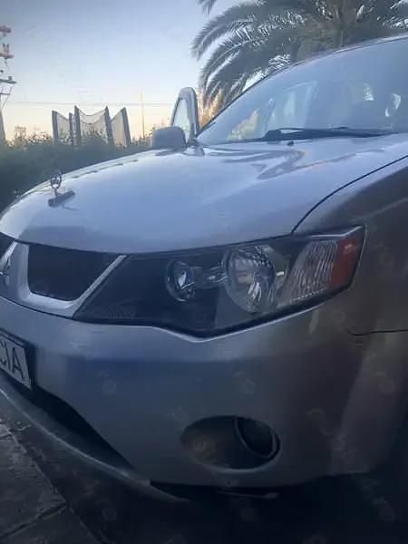 Utilizat 2007 Mitsubishi Outlander SUV | 4.800 EUR (Puțin scump) - Imagine 1/4
