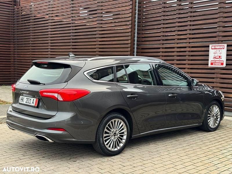 Second-hand Ford Focus Vignale 120 CP (88 kW) 2019 Culoaregri Break