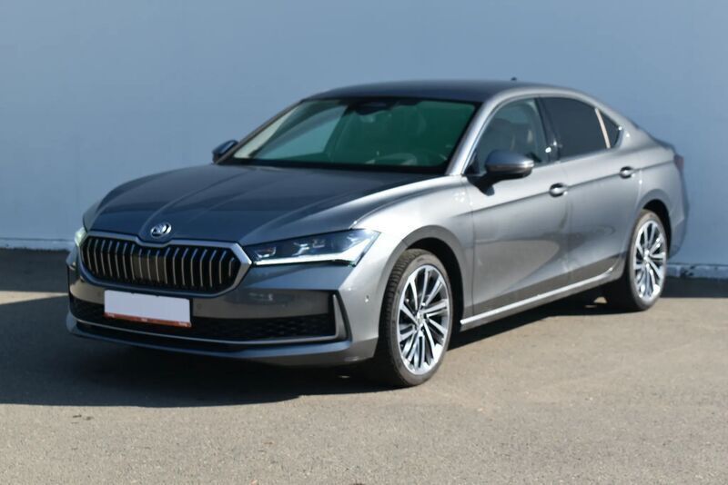 Gri Utilizat 2024 Skoda Superb LAURIN & KLEMENT Berlinǎ | 41.990 EUR - Imagine 1/4