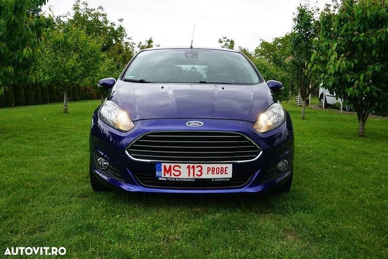 Albastru Utilizat 2015 Ford Fiesta Titanium Hatchback | 5.990 EUR (Preț OK) - Imagine 1/4