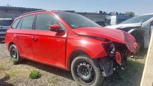 Utilizat 2020 Skoda Fabia Hatchback | 3.750 EUR - Imagine 1/4