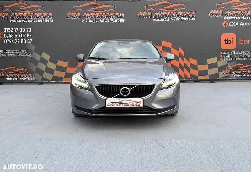 Second-hand Volvo V40 Momentum 120 CP (88 kW) 2017 Culoaregri Hatchback