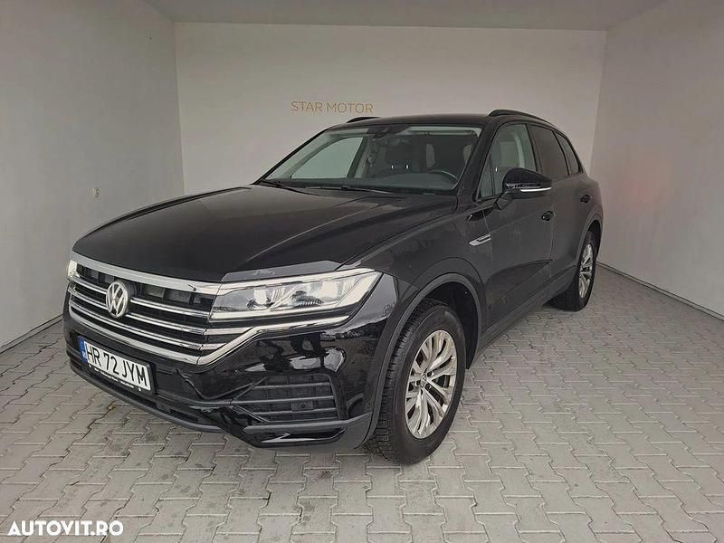 Culoarenegru Utilizat 2020 VW Touareg Elegance SUV | 24.900 EUR (Preț bun) - Imagine 1/4