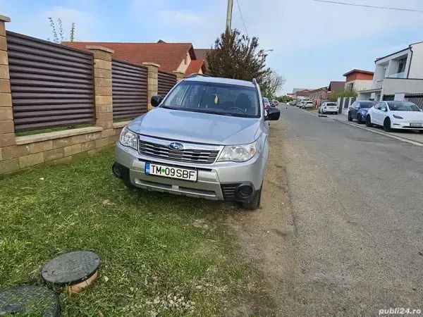 Gri Utilizat 2008 Subaru Forester SUV | 6.200 EUR (Super Preț) - Imagine 1/4