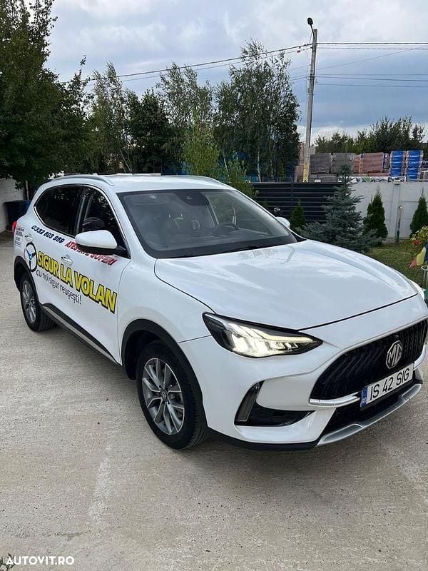 Culoarealb Utilizat 2024 MG HS Exclusive SUV | 18.000 EUR (Preț OK) - Imagine 1/4