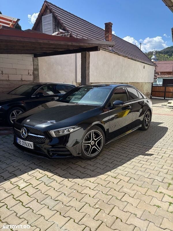 Negru Utilizat 2019 Mercedes A220 AMG line Berlinǎ | 25.000 EUR - Imagine 1/4