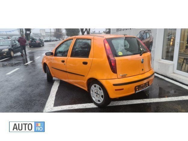 Second-hand Fiat Punto 60 CP (44 kW) 2005 Portocaliu Hatchback