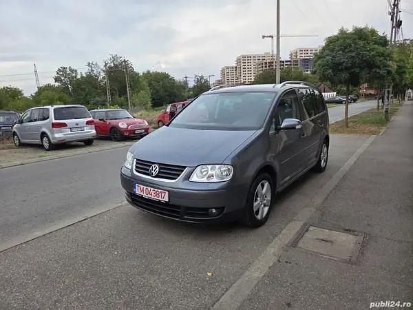 Utilizat 2008 VW Touran Monovolum | 2.950 EUR (Preț bun) - Imagine 1/4