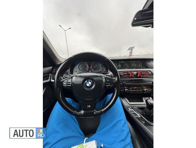 Second-hand BMW 520 Sport Line 184 CP (135 kW) 2012 Negru Berlinǎ