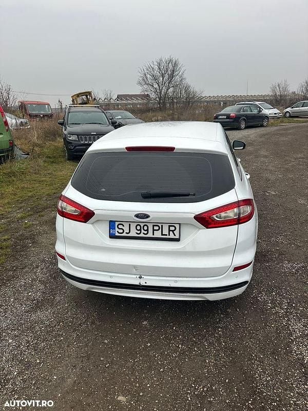 Second-hand Ford Mondeo 210 CP (154 kW) 2015 Culoarealb Break