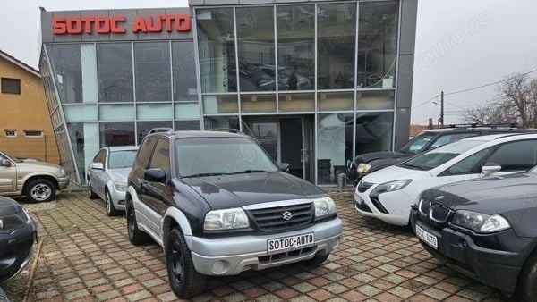 Negru Utilizat 2005 Suzuki Grand Vitara SUV | 4.990 EUR (Preț OK) - Imagine 1/4