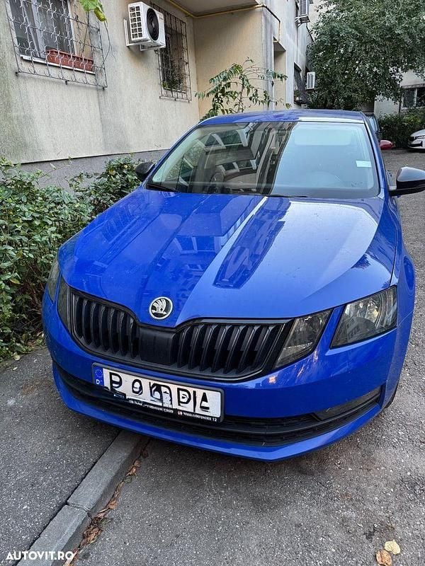 Culoarealbastru Utilizat 2019 Skoda Octavia Style Berlinǎ | 14.999 EUR (Preț bun) - Imagine 1/4