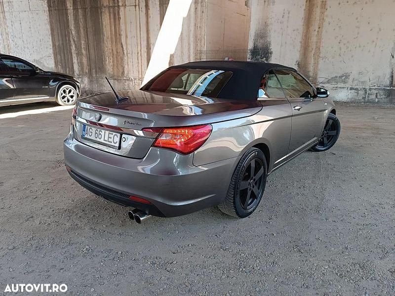 Culoaregri Utilizat 2012 Lancia Flavia Cabrio | 10.000 EUR - Imagine 1/4