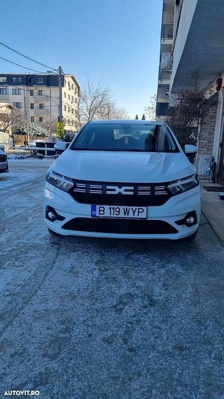 Culoarealb Utilizat 2024 Dacia Logan Prestige Berlinǎ | 12.650 EUR (Preț OK) - Imagine 1/4