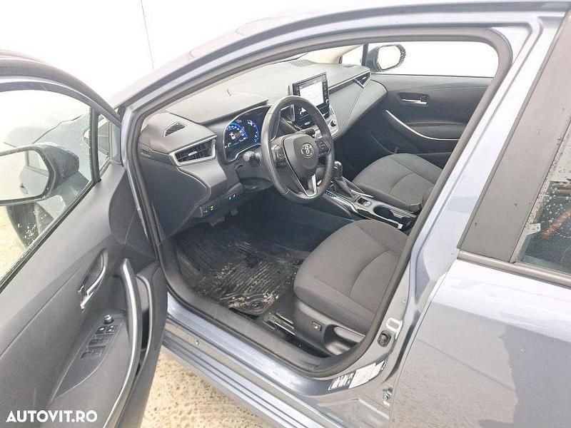 Second-hand Toyota Corolla 122 CP (89 kW) 2021 Culoarealbastru Berlinǎ