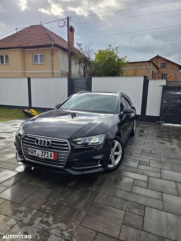 Culoarenegru Utilizat 2019 Audi A4 S-Line Break | 15.400 EUR (Preț bun) - Imagine 1/4